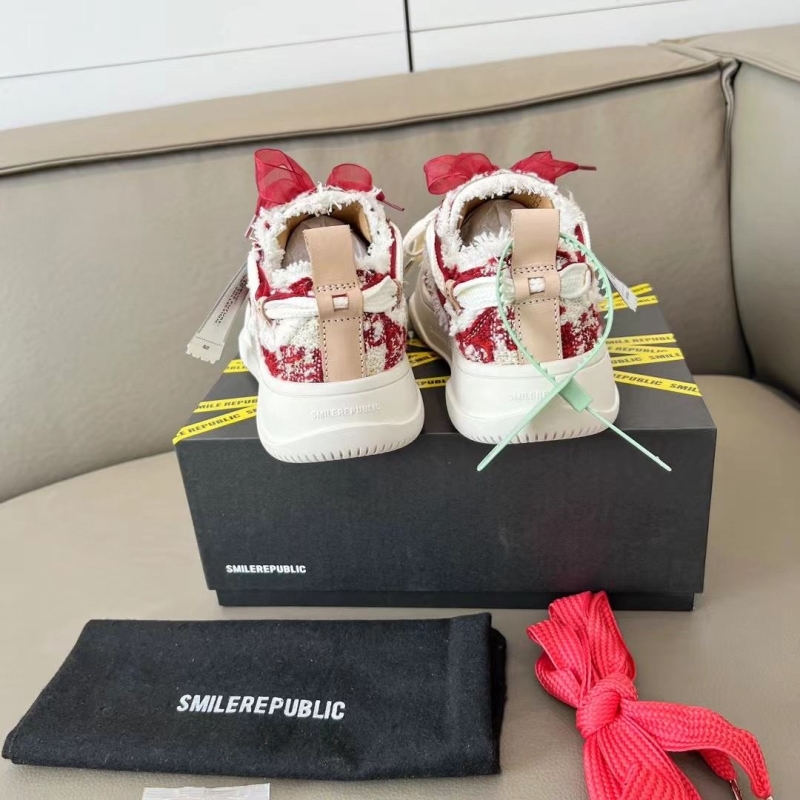 Smilerepublic Canvas Shoes